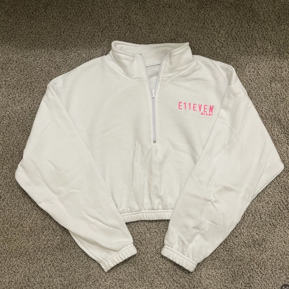 Small E11even cropped Sweatshirt